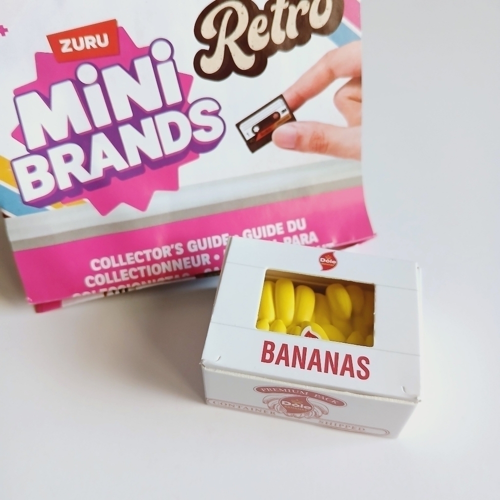 Zuru Mini Brands Retro Dole Bananas